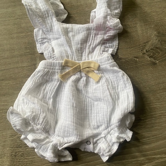 Other - White summer time outfit